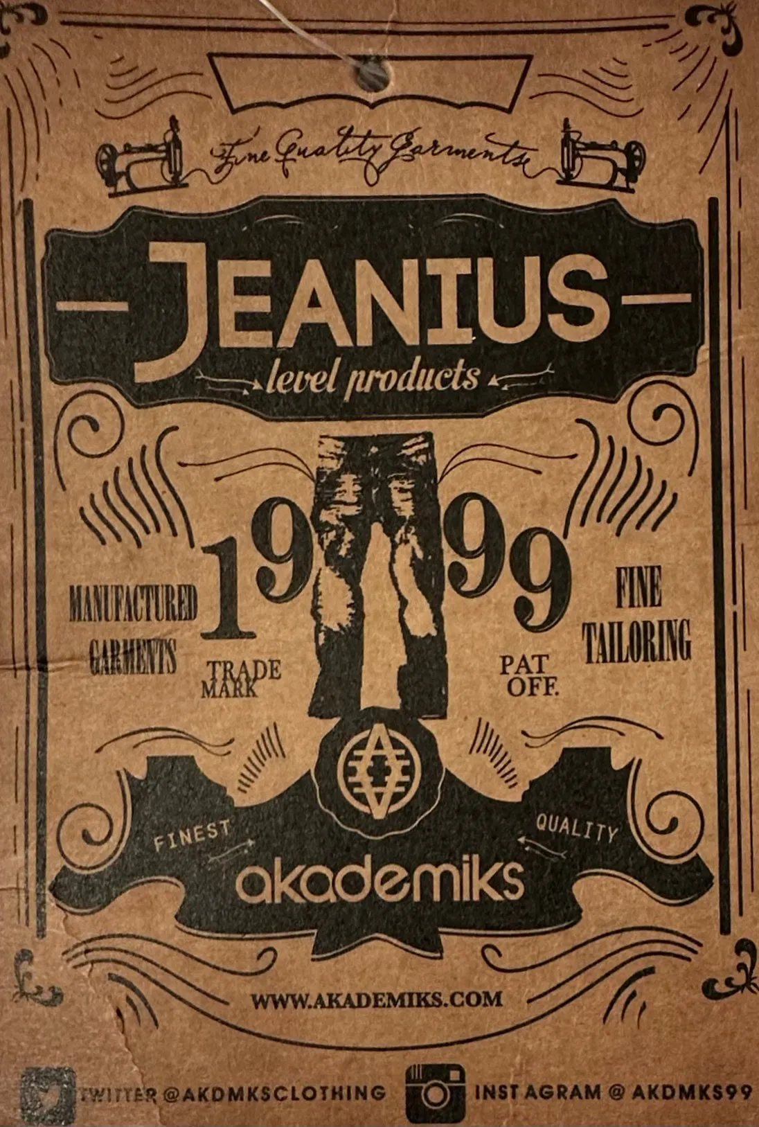 *AKADEMIKS* ~RIPPED~ DENIM SHORTS (WHITE)