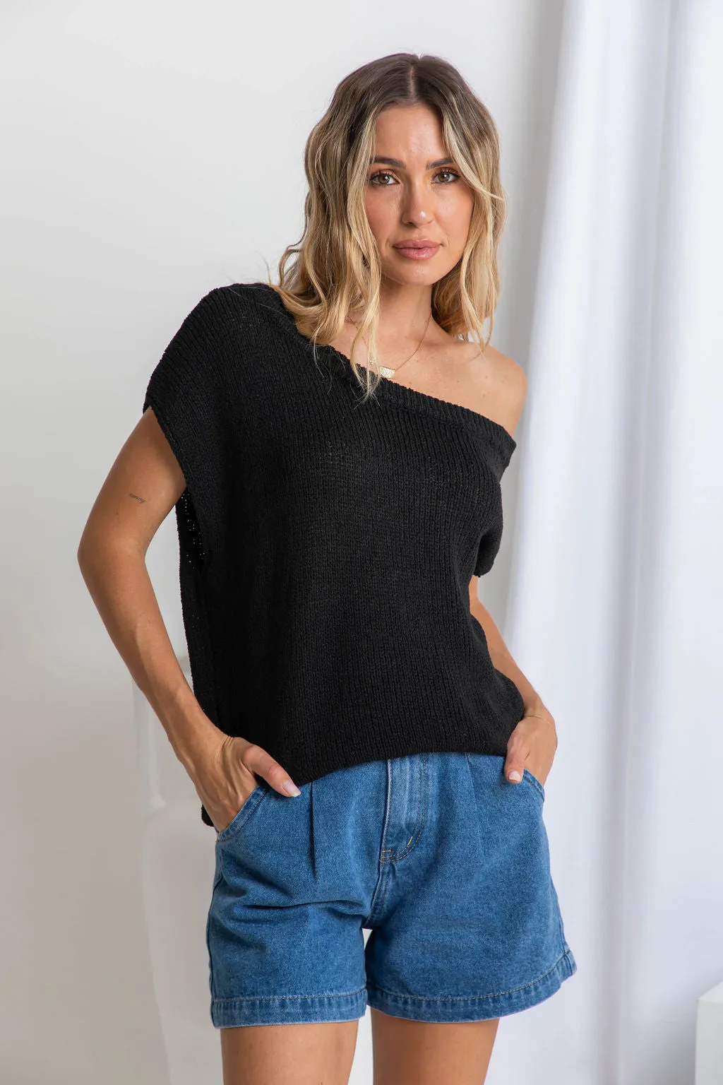Avalon Off-The-Shoulder Top - Black