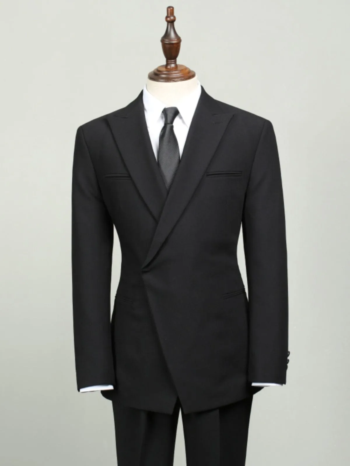 Black 2 piece Casual Slim Fit Peak Lapel Solid Color Men's Suit (Blazer Pants)