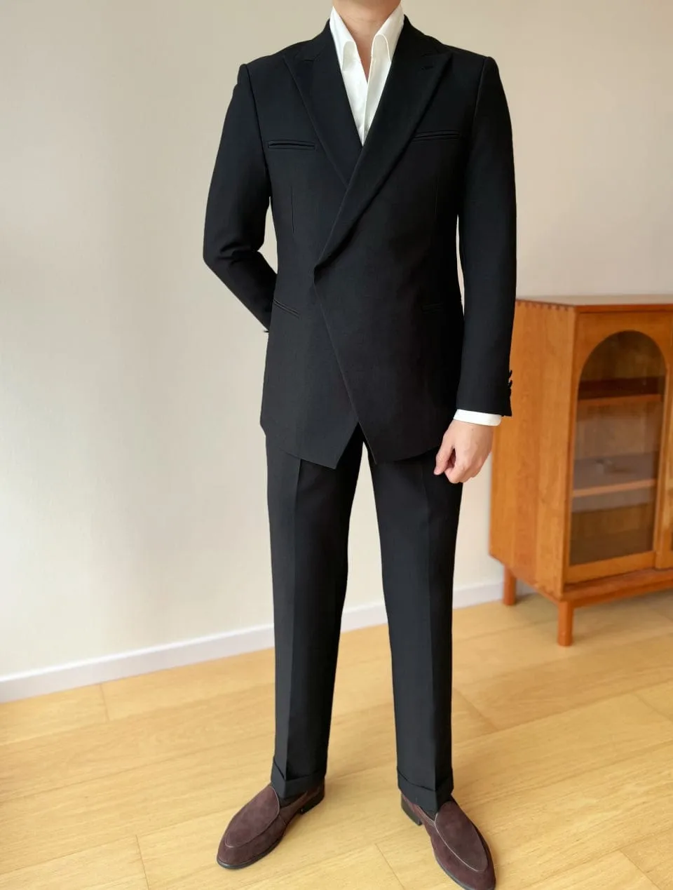 Black 2 piece Casual Slim Fit Peak Lapel Solid Color Men's Suit (Blazer Pants)