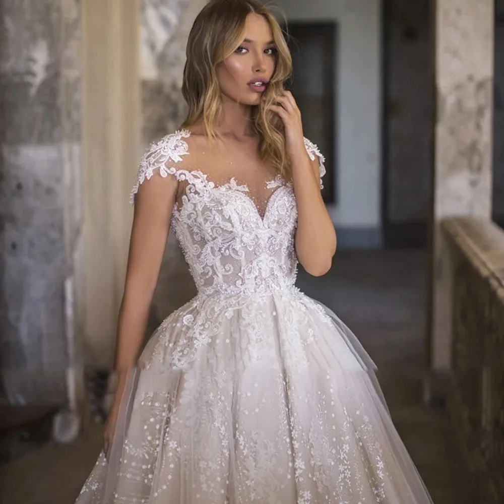 Exquisite Sexy Backless Lace Princess Wedding Dress Luxury Cap Sleeve Appliques Beaded Vintage Bridal Gown