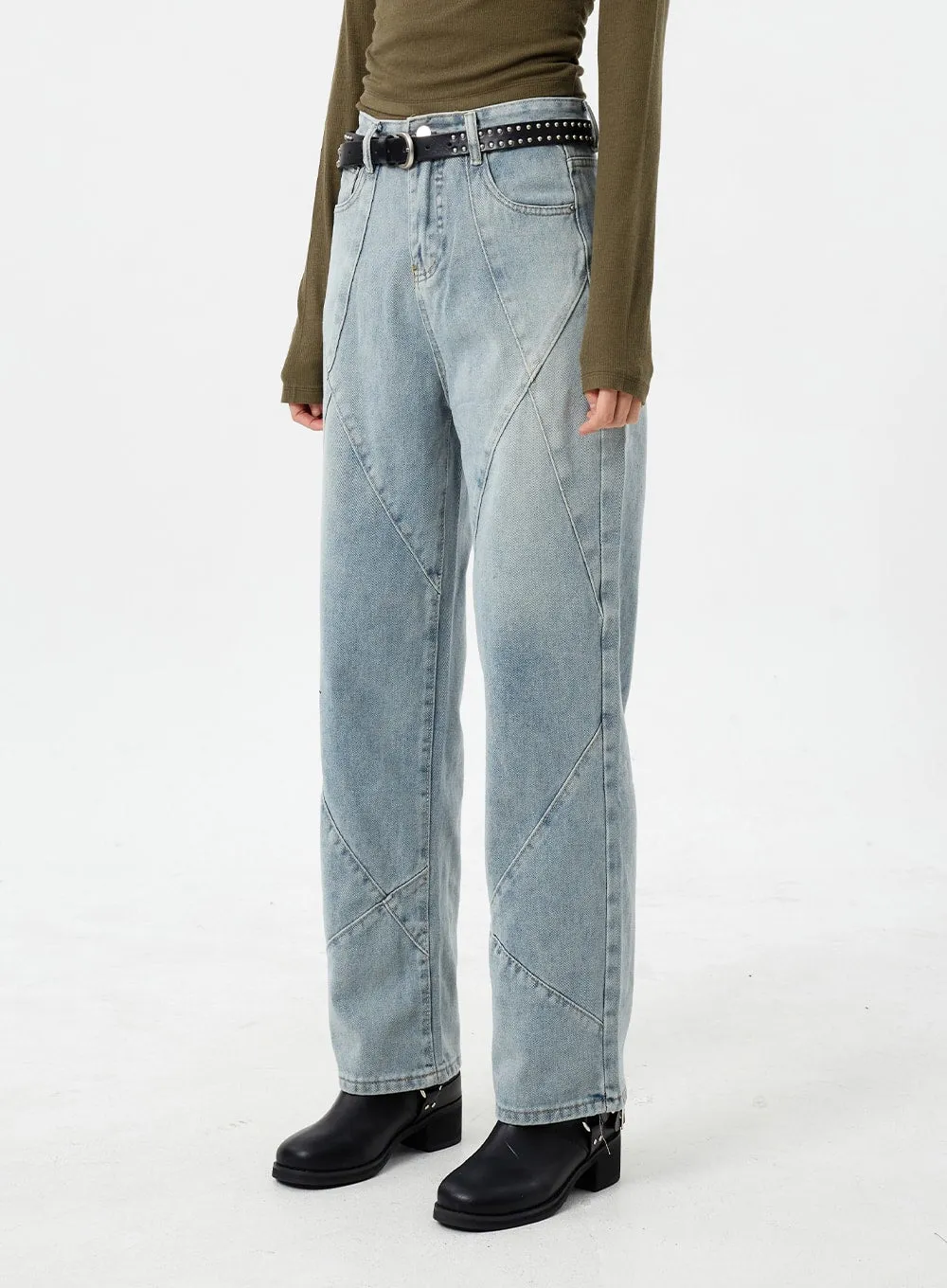 Light Wash Straight Leg Jeans CM307