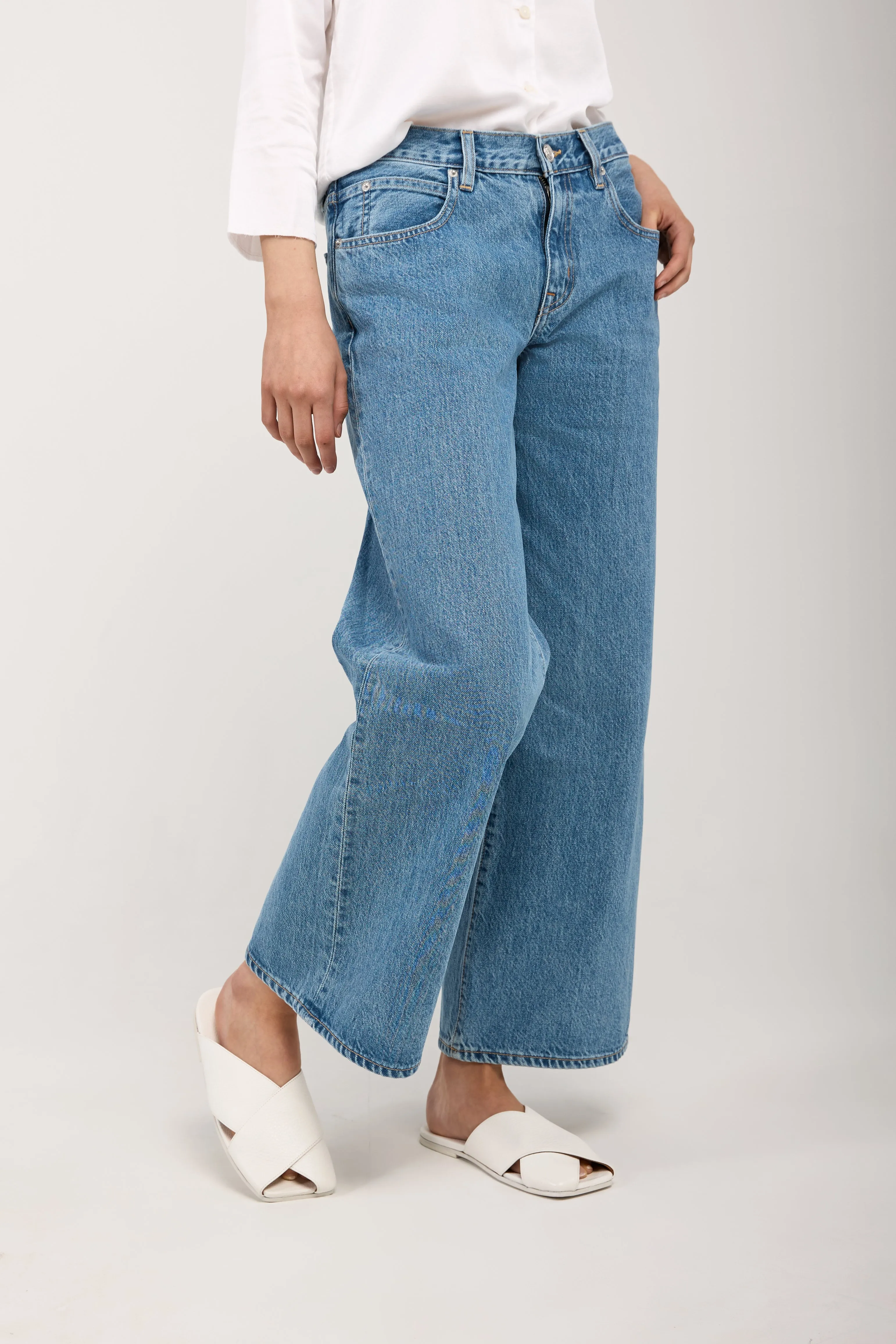 Mica Crop Jean in Killing Time