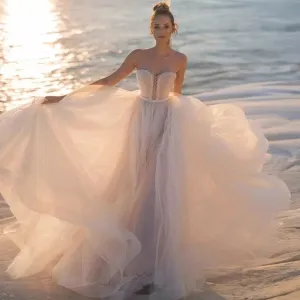 Off the Shoulder Beach Wedding Dress Elegant Boho Princess Bridal Dress