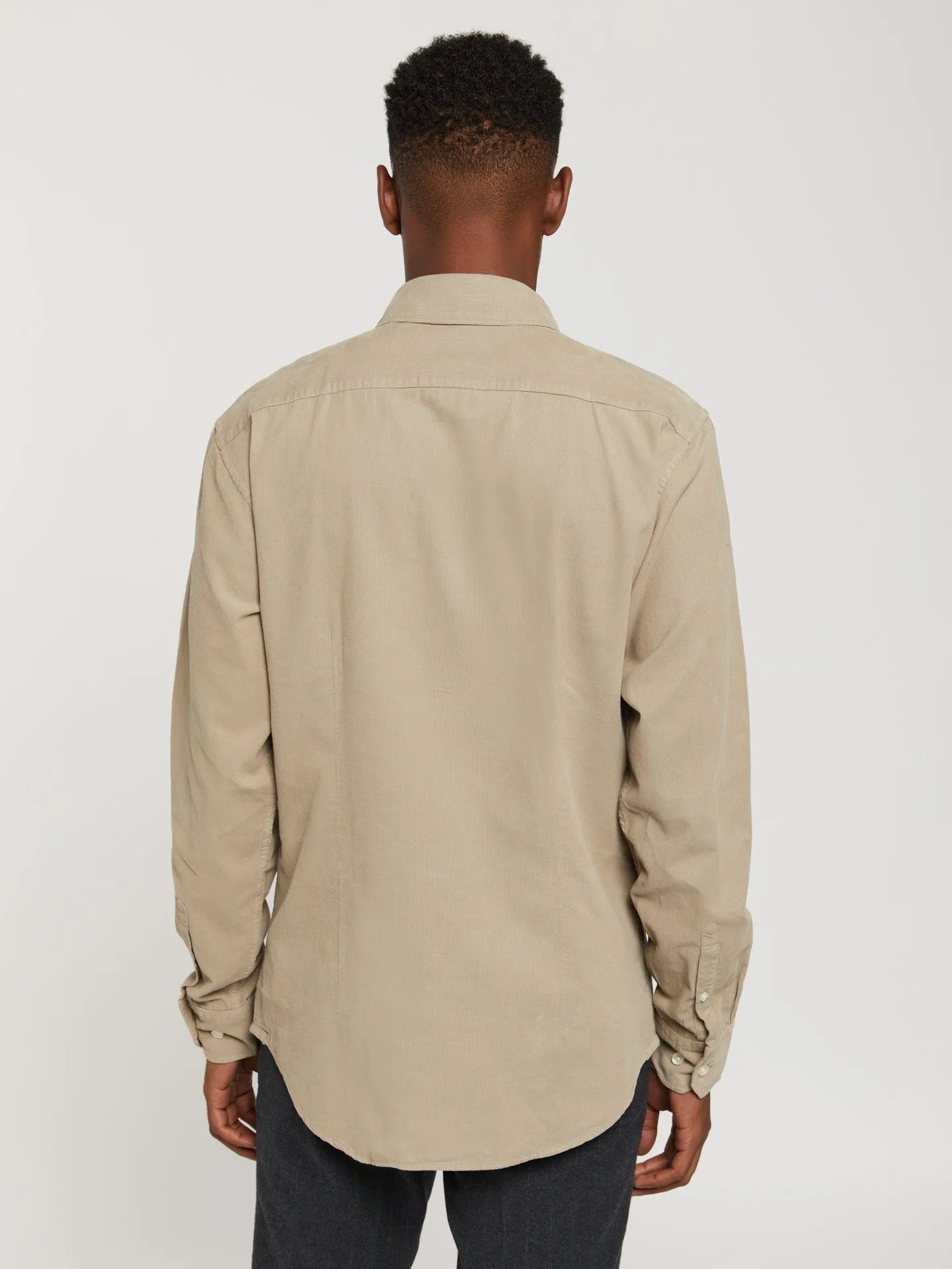 Slim fit baby-corduroy garment dye shirt