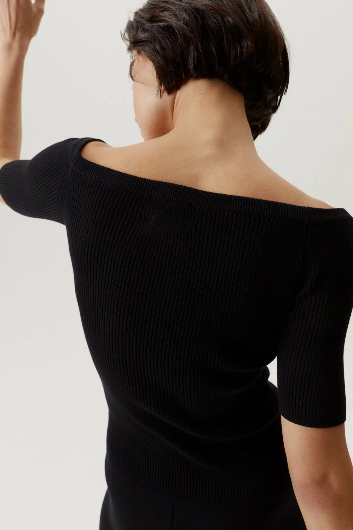 The Organic Cotton Off-The-Shoulder Top