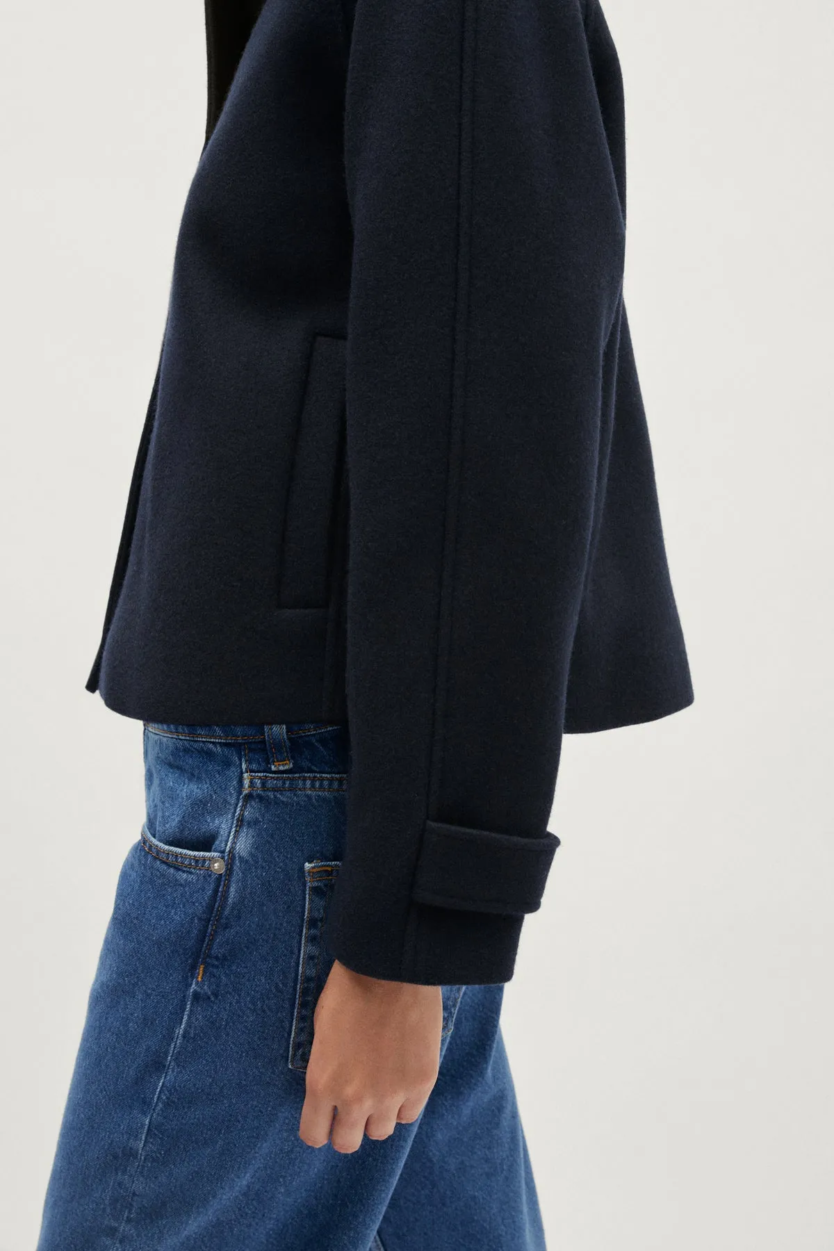 The Woolen Jacket